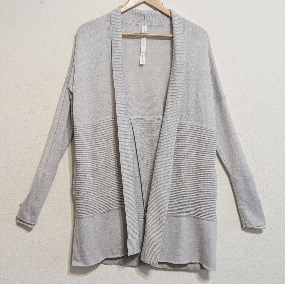 Lululemon Sit in Lotus Wrap Gray Sz 4 Small Cardigan Sweater Merino Wool